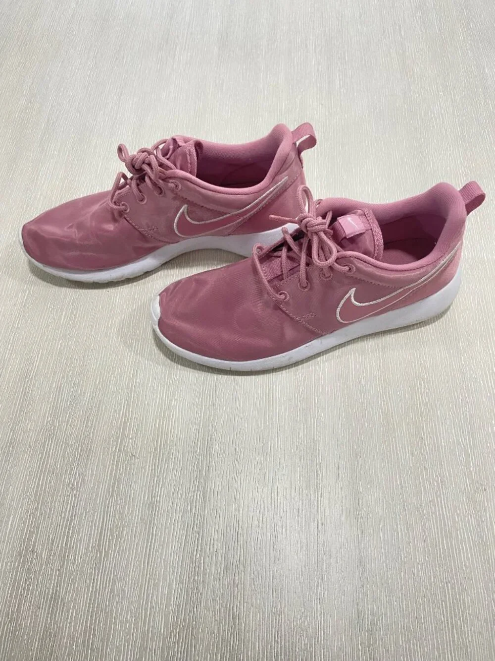 Nike Sneakers 4.5Y (Women's 6) Athletic Shoe